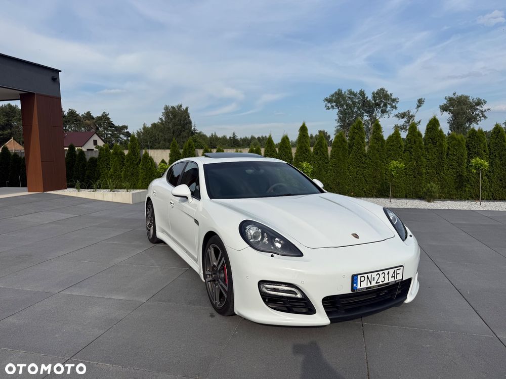 Porsche Panamera GTS - 7
