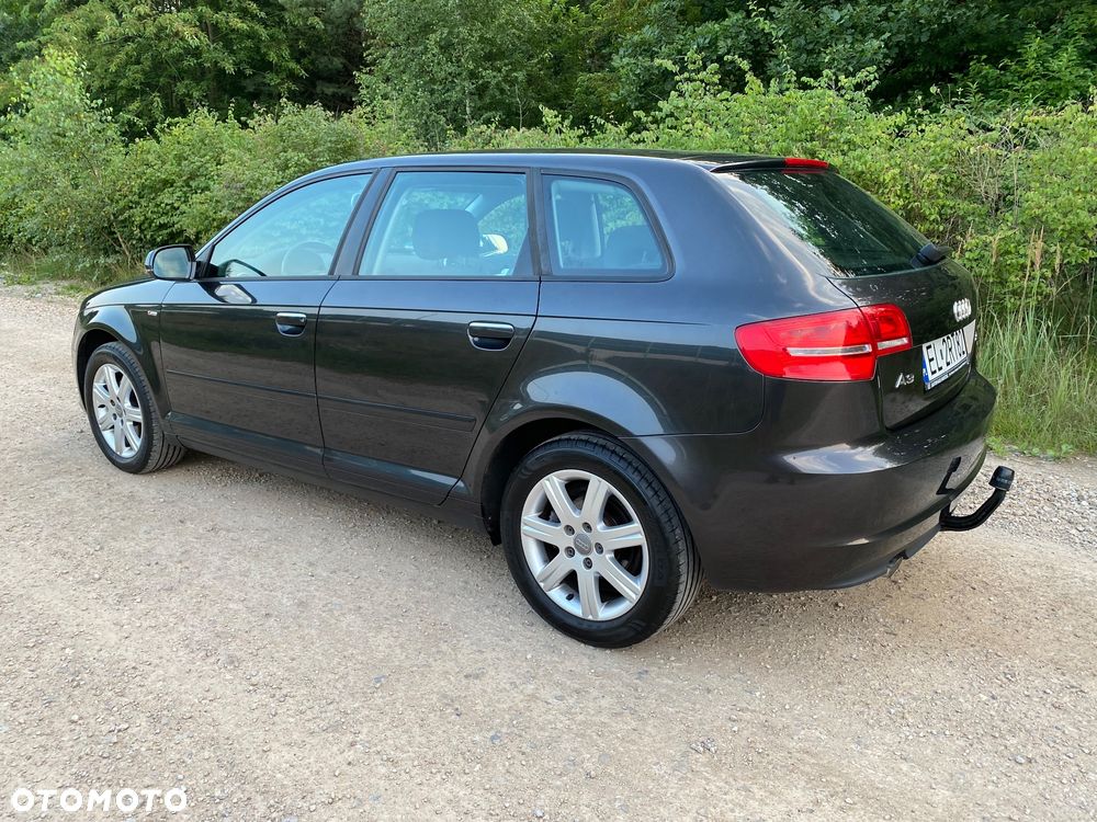 Audi A3 Sportback 2.0 TDI Ambiente - 9