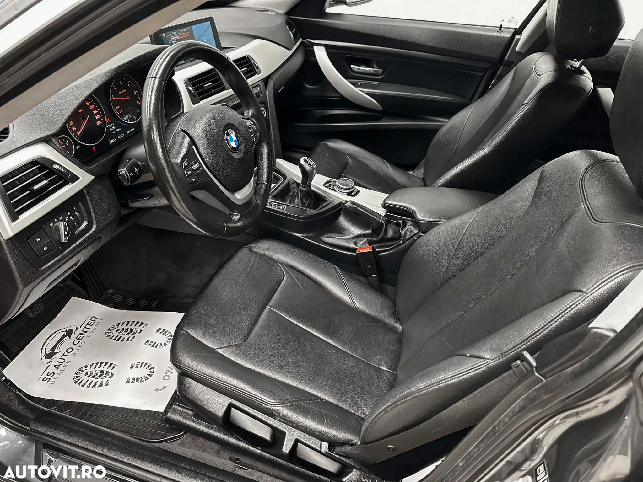 BMW Seria 3 318d GT - 18