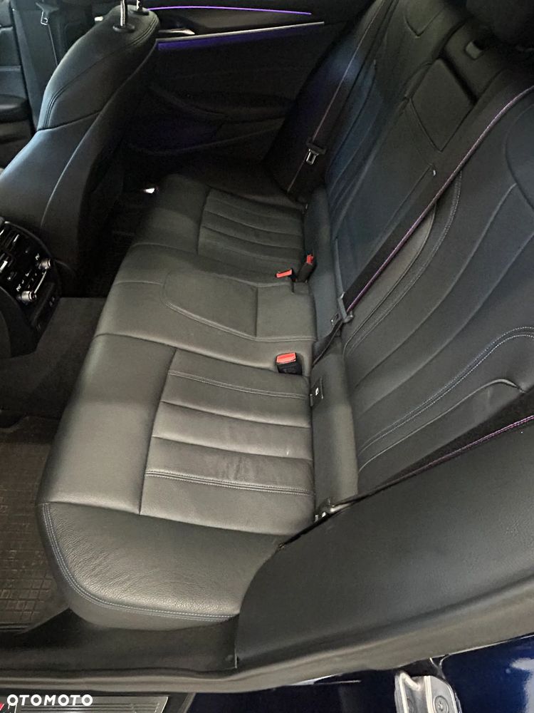 BMW Seria 5 520d M Sport - 31