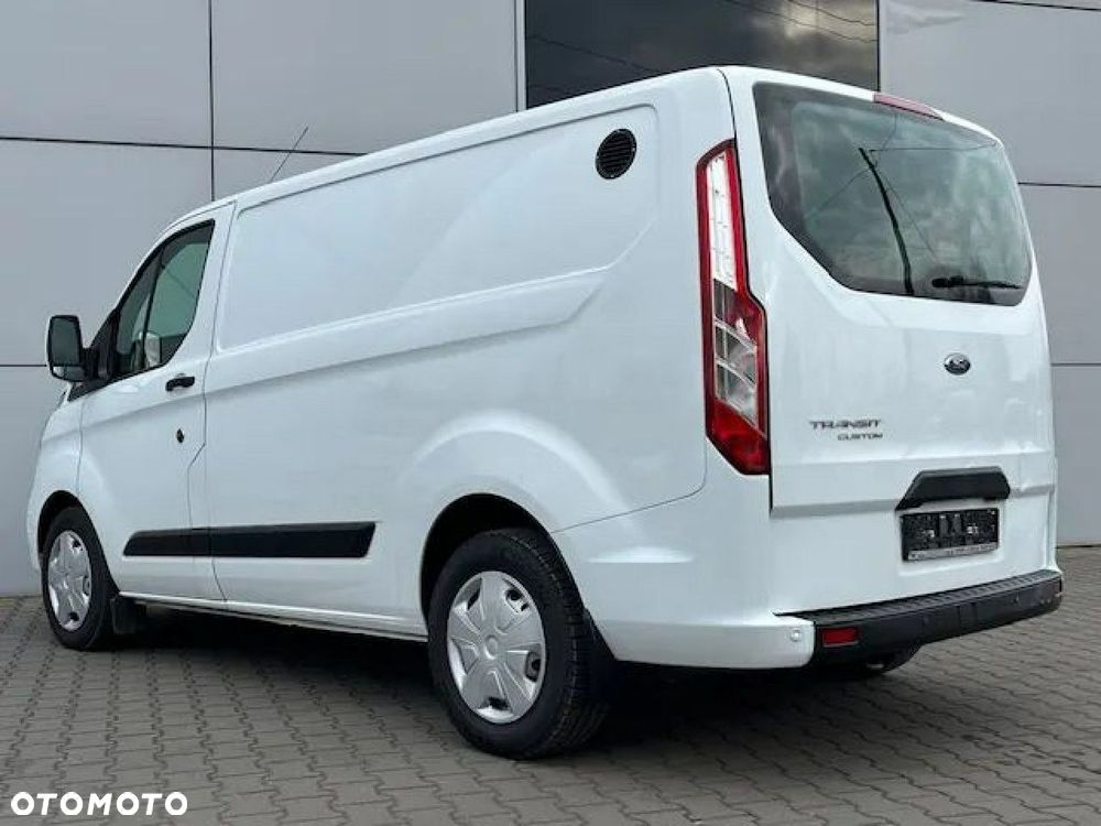 Ford Transit Custom - 11