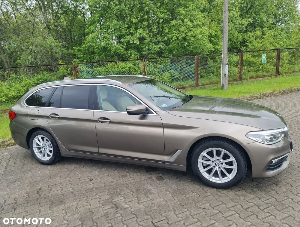 BMW Seria 5 520d xDrive Luxury Line sport - 1