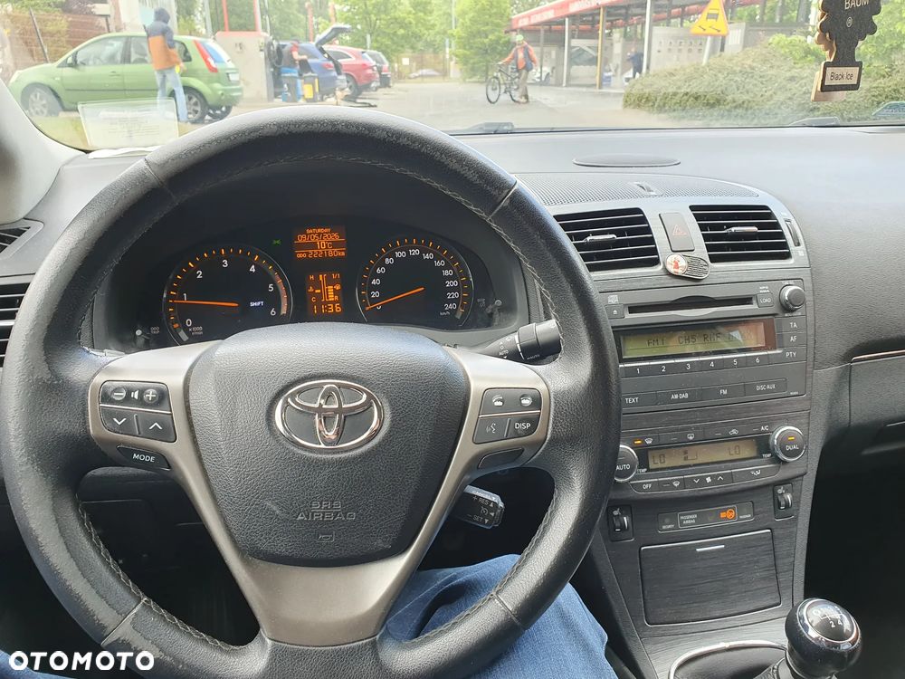 Toyota Avensis 2.2 D-4D Prestige - 10