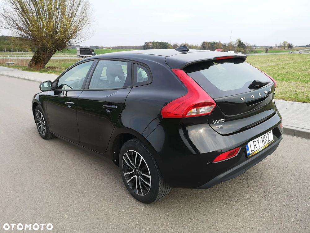 Volvo V40 D2 Momentum - 34