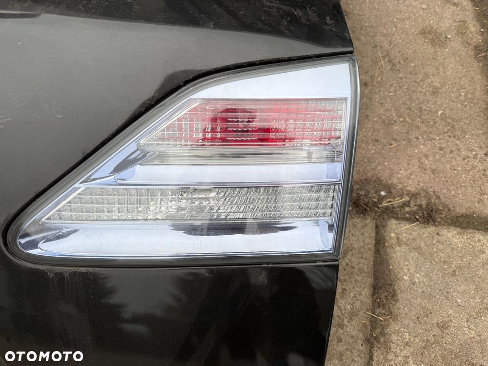 Lampa tylna lewa, prawa, w klapę Lexus RX450h 09-11r. - 2