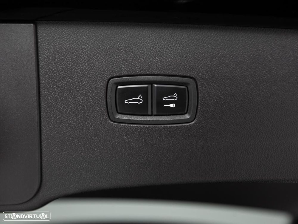 Porsche Cayenne Coupé E-Hybrid - 15