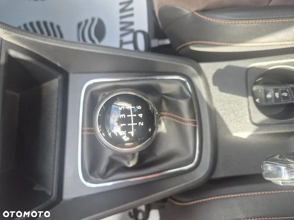 Seat Leon 2.0 TDI DPF XCELLENCE - 27