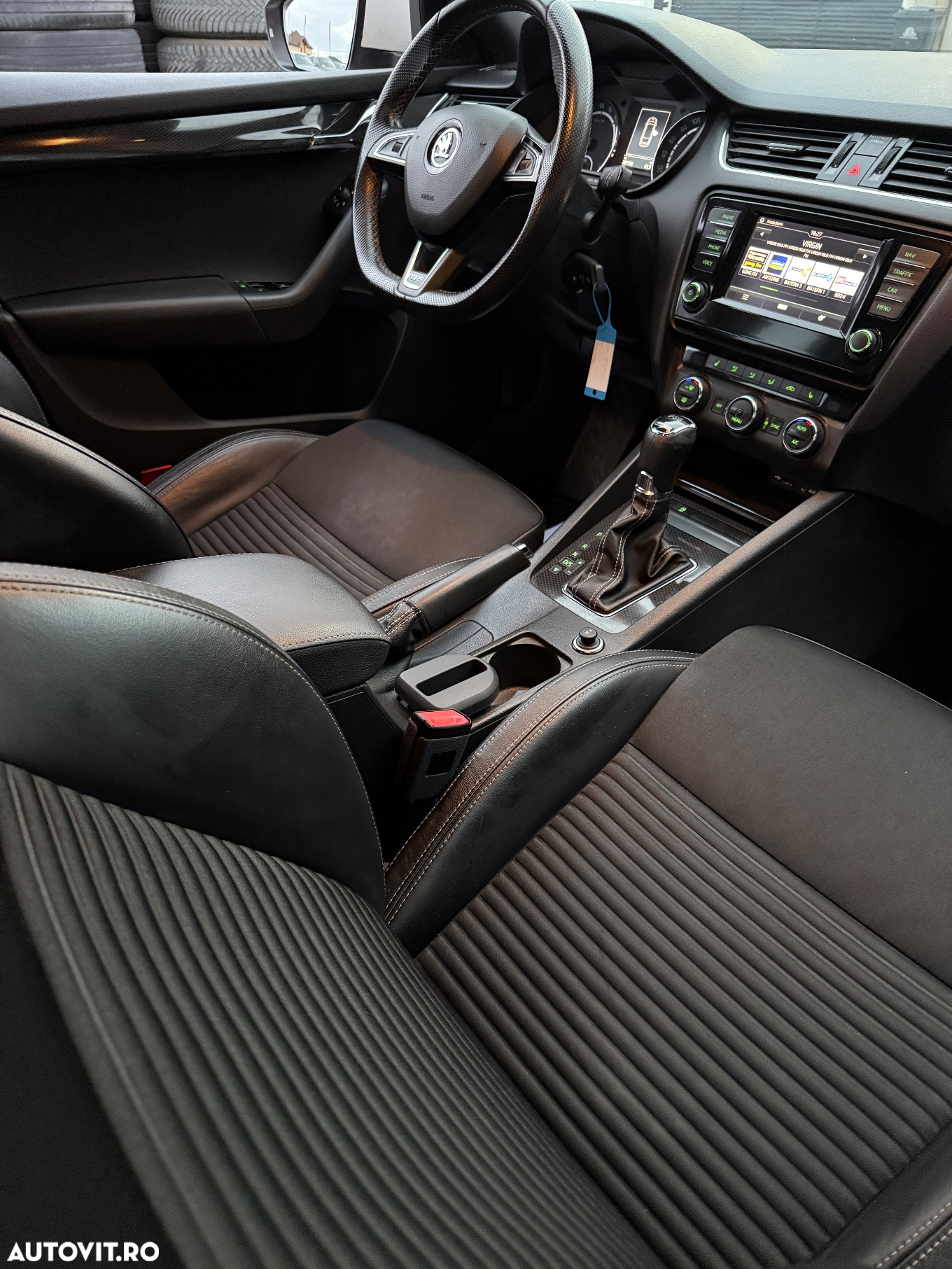 Skoda Octavia 2.0 TDI DSG RS - 14