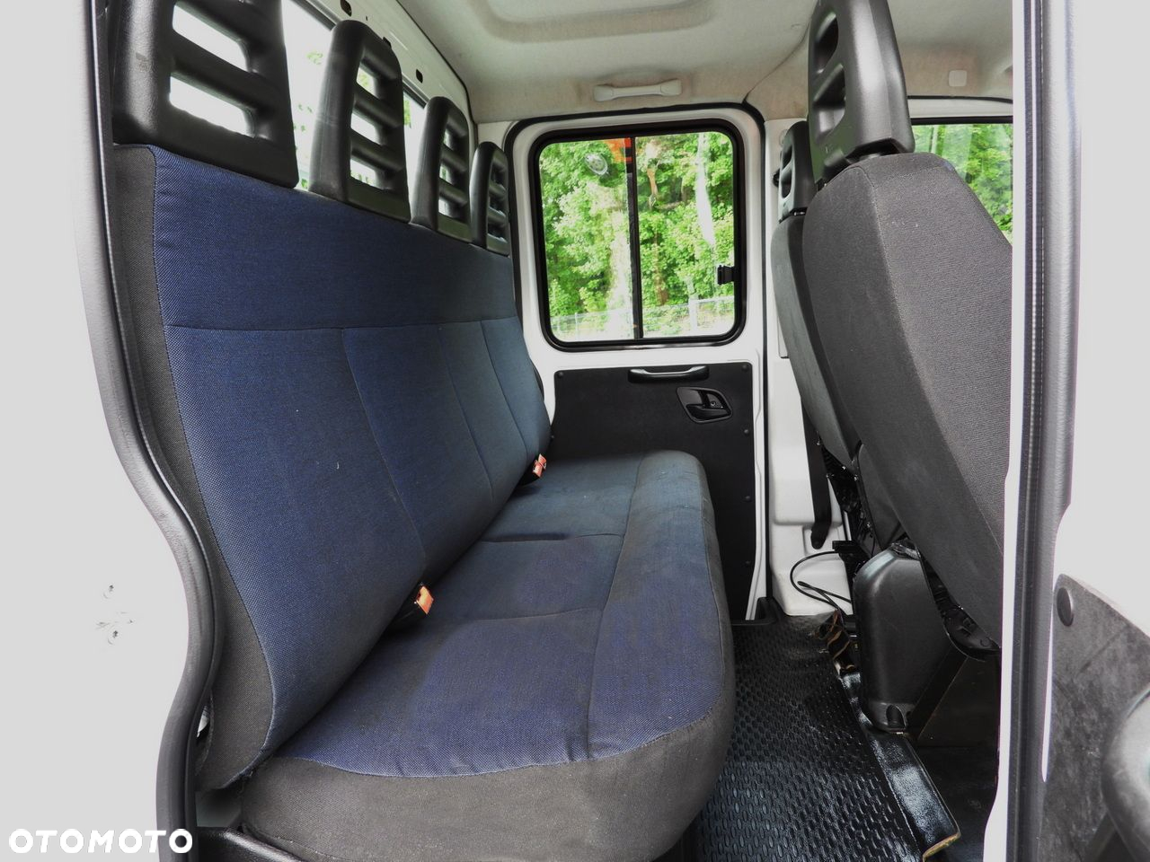 Iveco DAILY 35C14 WYWROTKA PODWÓJNA KABINA DOKA 6 MIEJSC TEMPOMAT BLIŹNIACZE KOŁA KLIMATYZACJA  140KM - 41