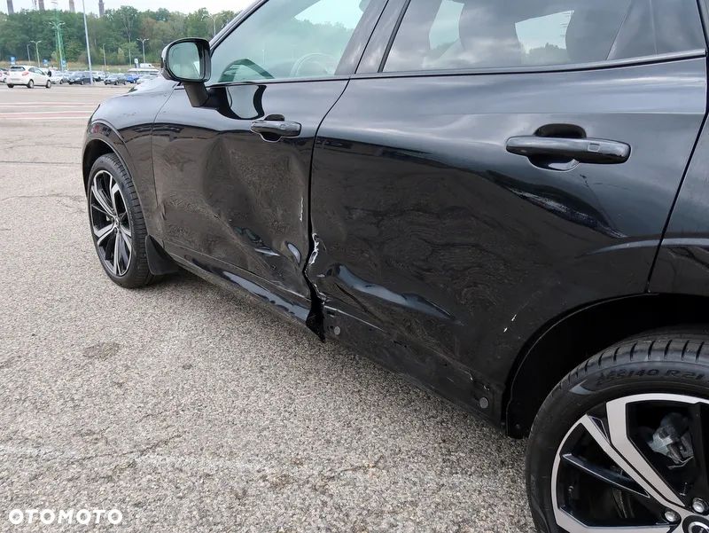 Volvo XC 60 B5 B AWD Plus Dark - 36