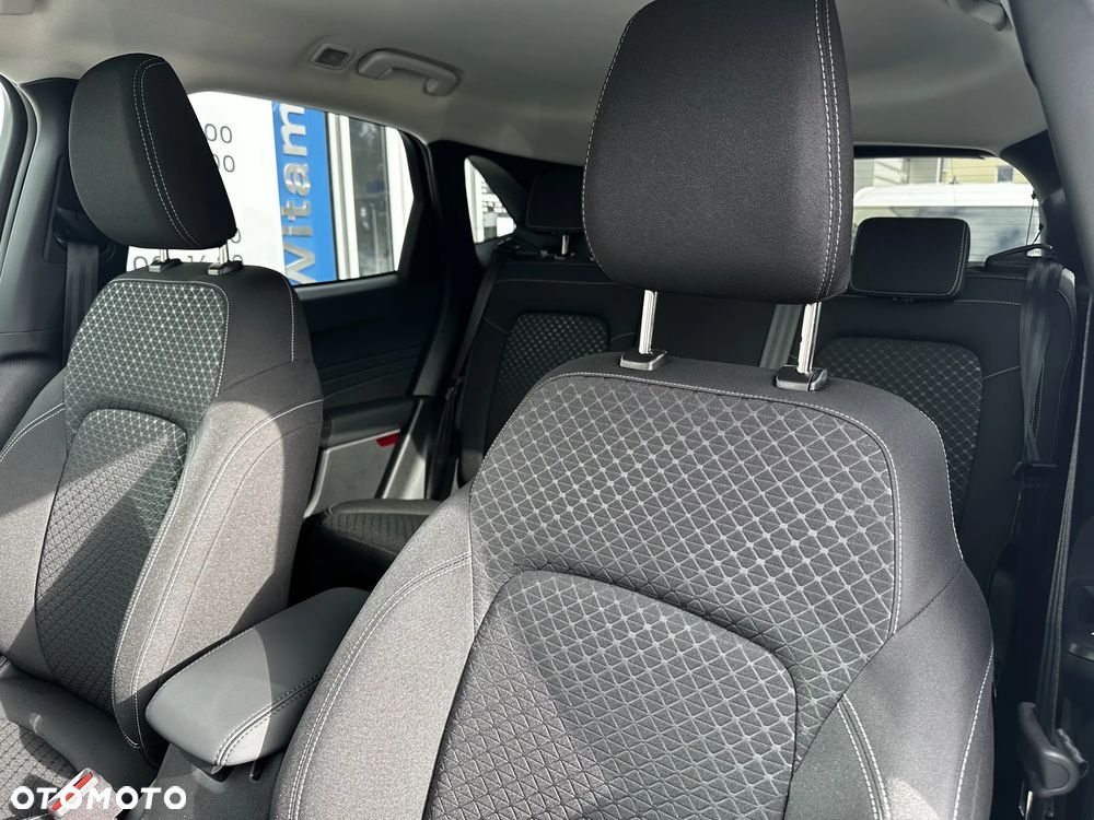 Ford Kuga 2.5 FHEV FWD Titanium - 24