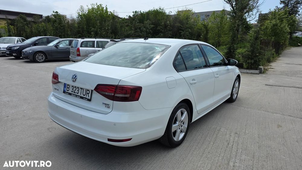 Volkswagen Jetta 1.2 TSI Comfortline - 7