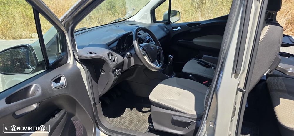 Ford Tourneo Courier 1.5 TDCi Titanium - 8