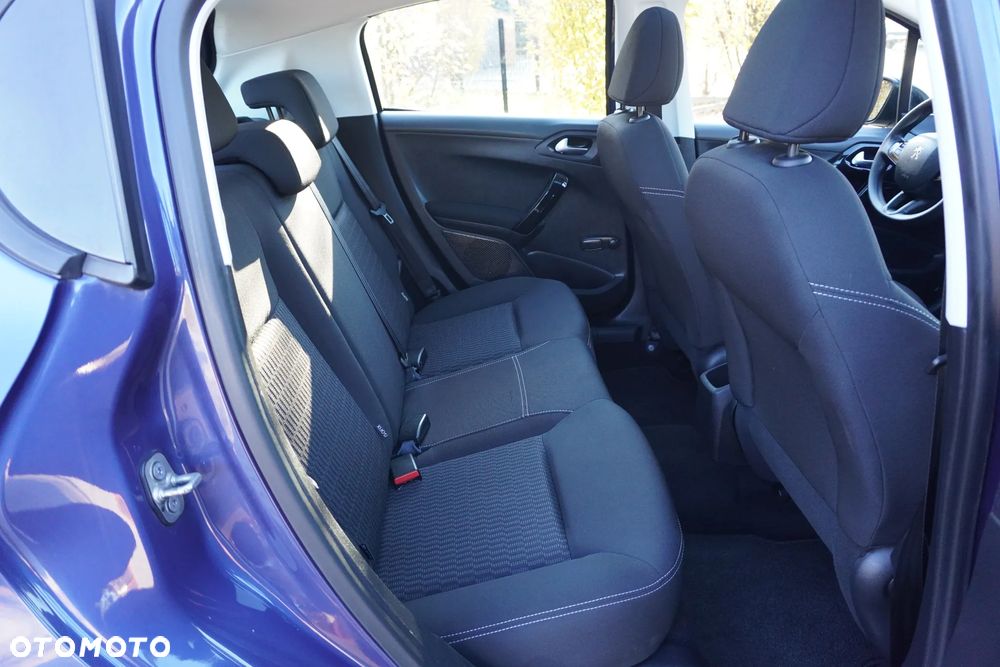 Peugeot 208 1.2 PureTech Allure - 11