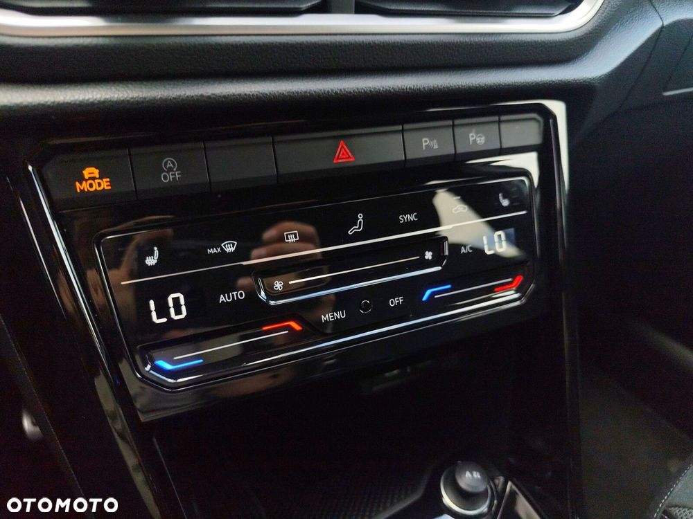 Volkswagen T-Roc - 25