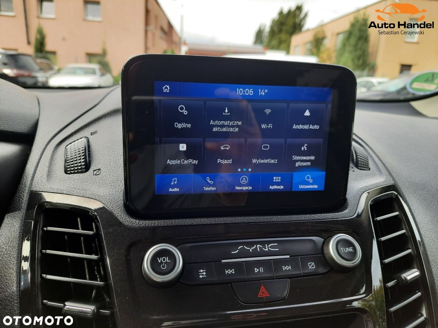 Ford Tourneo Connect Grand - 22