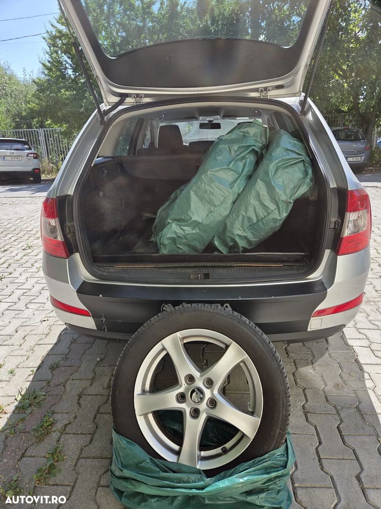 Skoda Octavia 2.0 TDI AMBITION DSG - 10