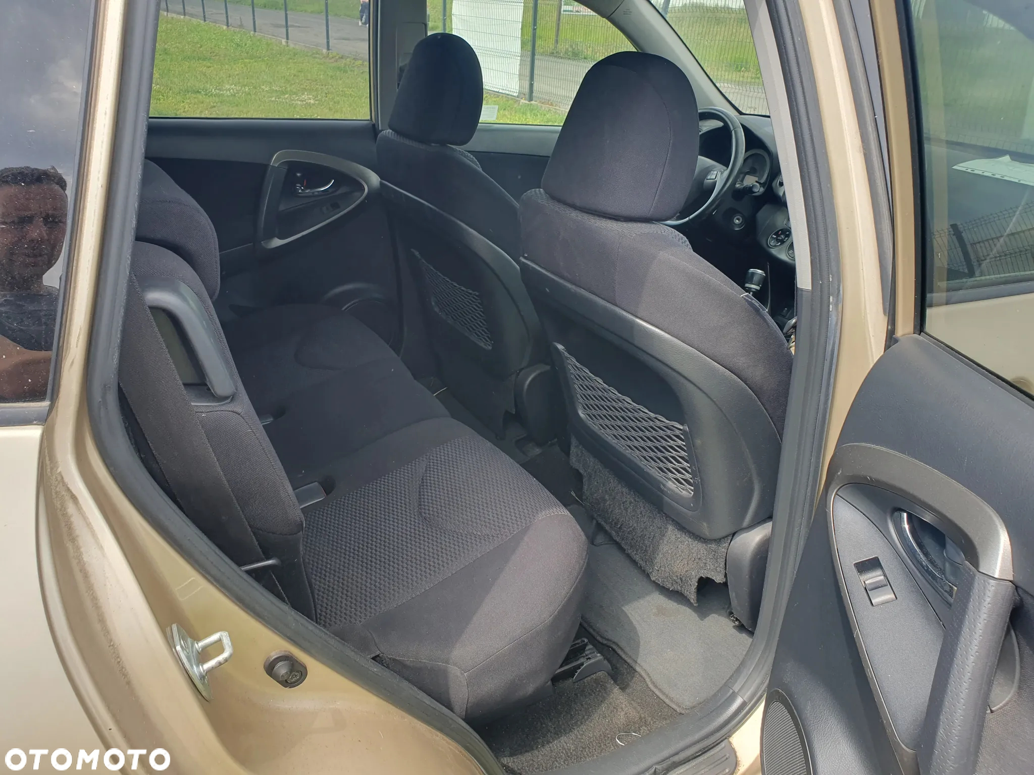 Toyota RAV4 - 9
