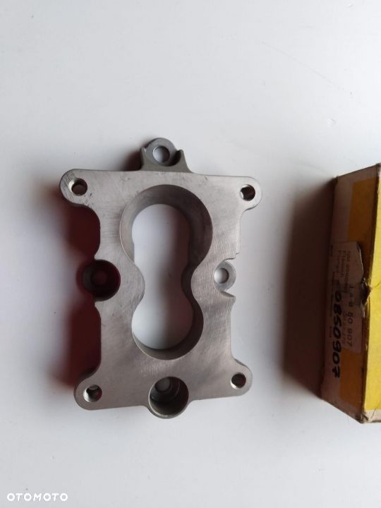 Podstawa gażnika Kadett  Opel  Kadet  1,3 0850907 90108892 oryginał - 1