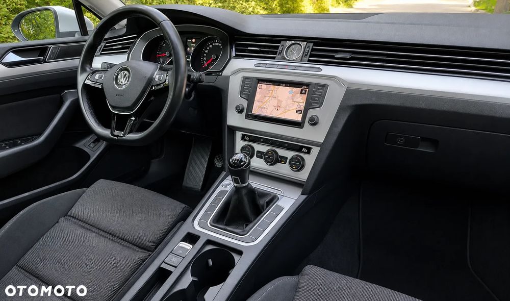 Volkswagen Passat 2.0 TDI BMT Comfortline - 10