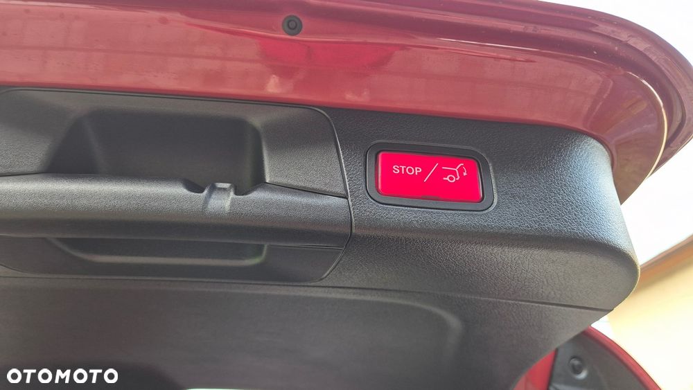 Mercedes-Benz Klasa B 180 Progressive 7G-DCT - 29