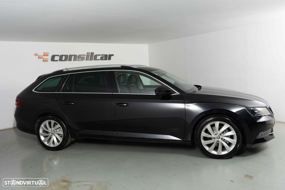 Skoda Superb Break 2.0 TDI Style DSG - 8