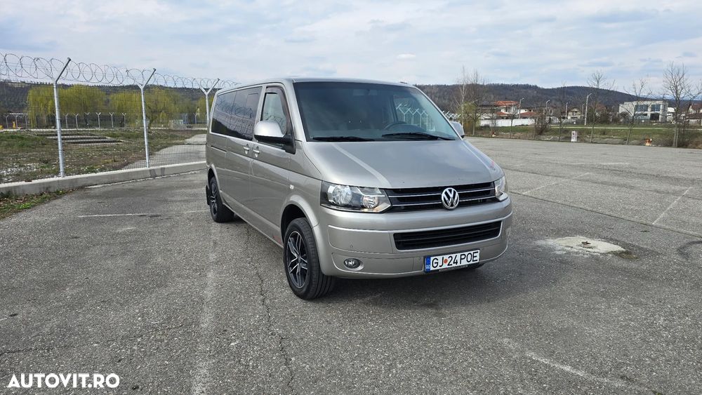 Volkswagen Caravelle - 2
