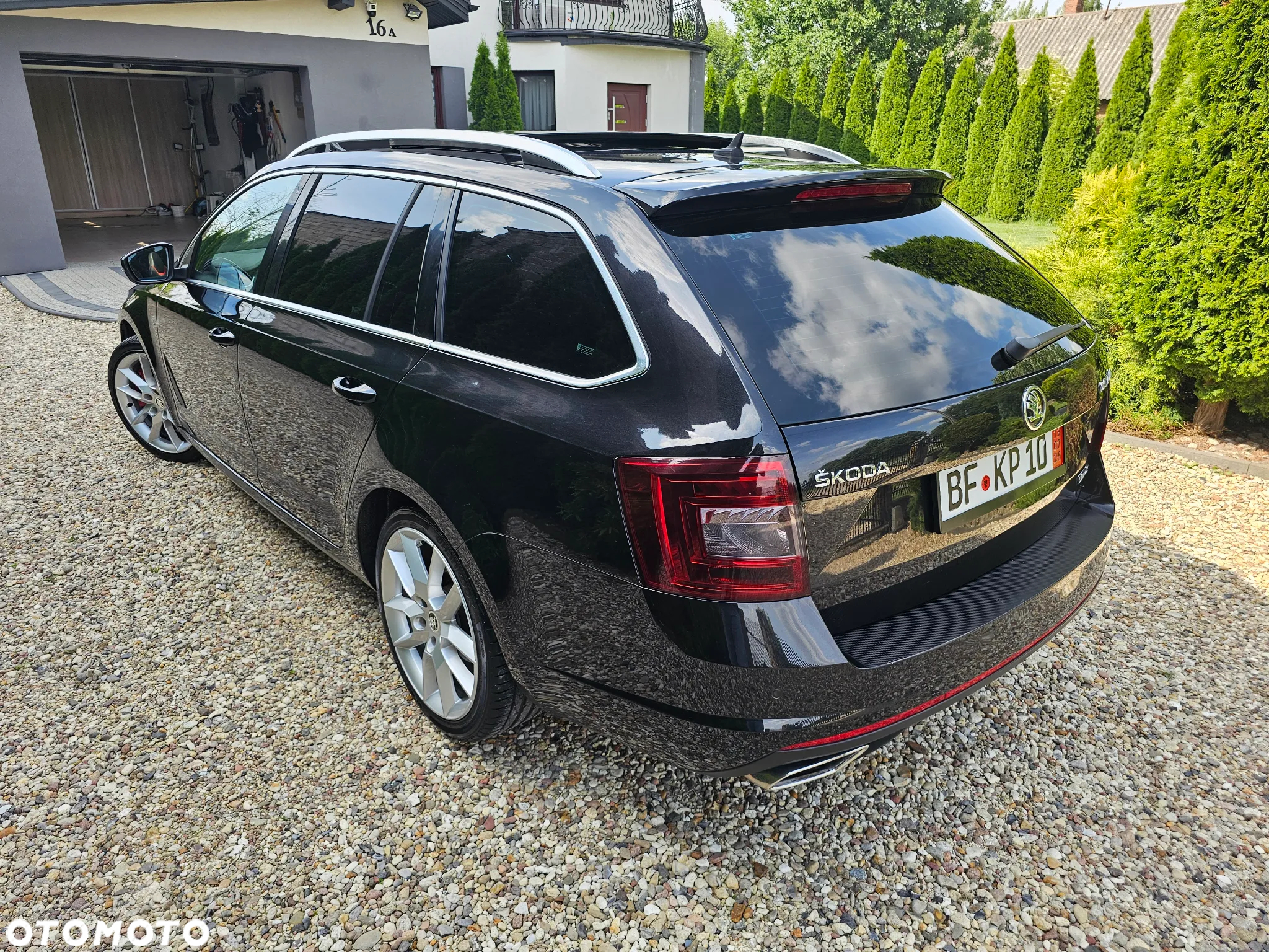 Skoda Octavia Combi 2.0 TDI DSG RS - 15