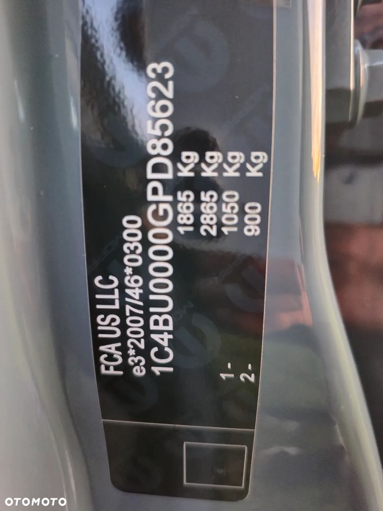 Jeep Renegade 1.4 MultiAir Limited - 25