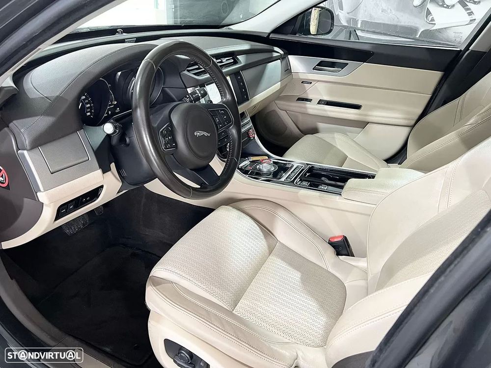 Jaguar XF 2.0 D Prestige Aut. - 6