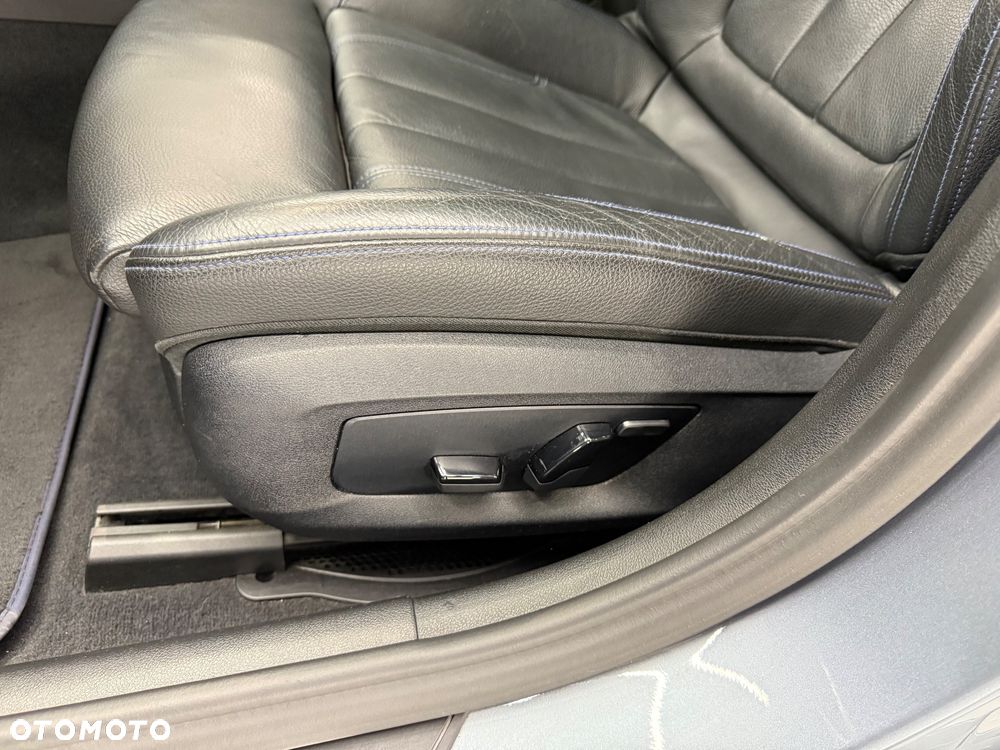 BMW Seria 5 520d M Sport Edition - 23