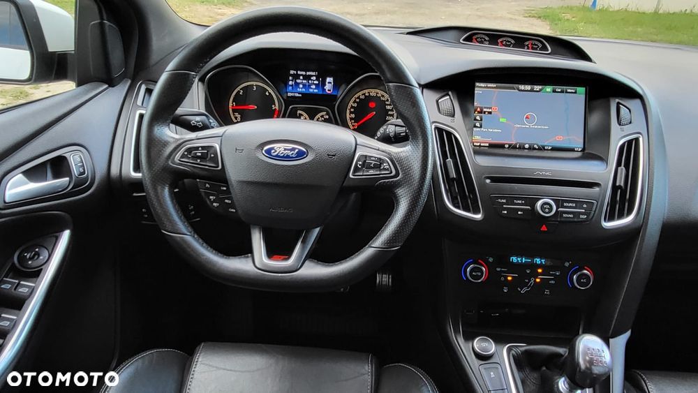 Ford Focus 2.0 TDCi ST - 30