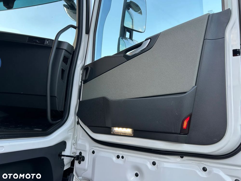 Volvo FH 460 Standard - 38