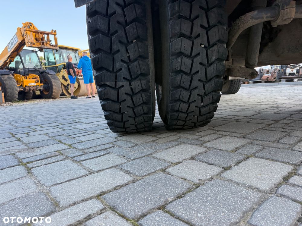 Mercedes-Benz 1820K - 8