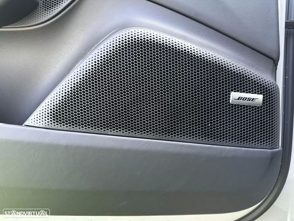 Porsche Macan Electric GTS - 34