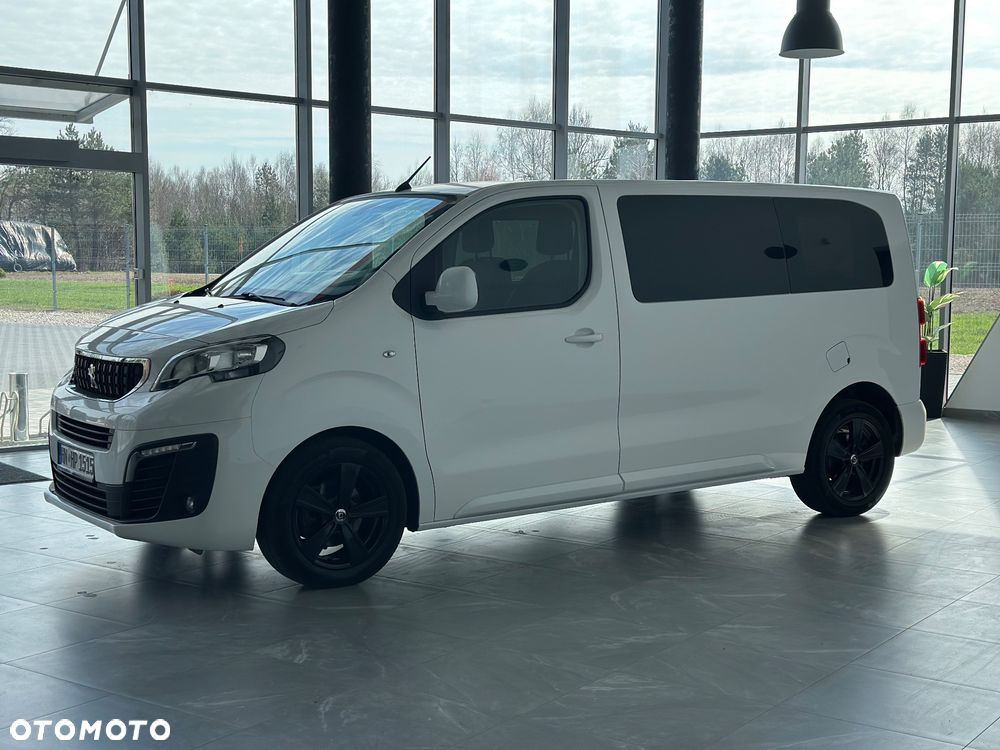 Peugeot Traveller - 8