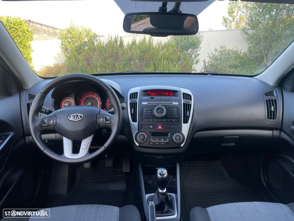 Kia Ceed 1.6 CRDi EX Eco - 28