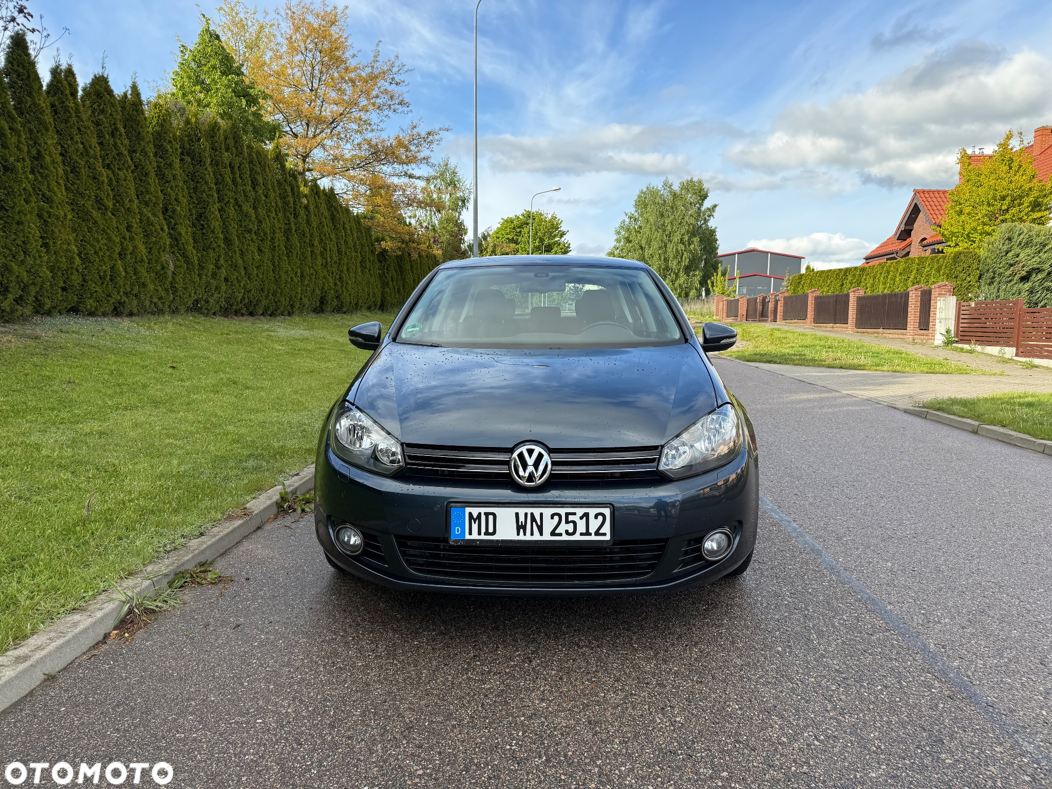 Volkswagen Golf - 2