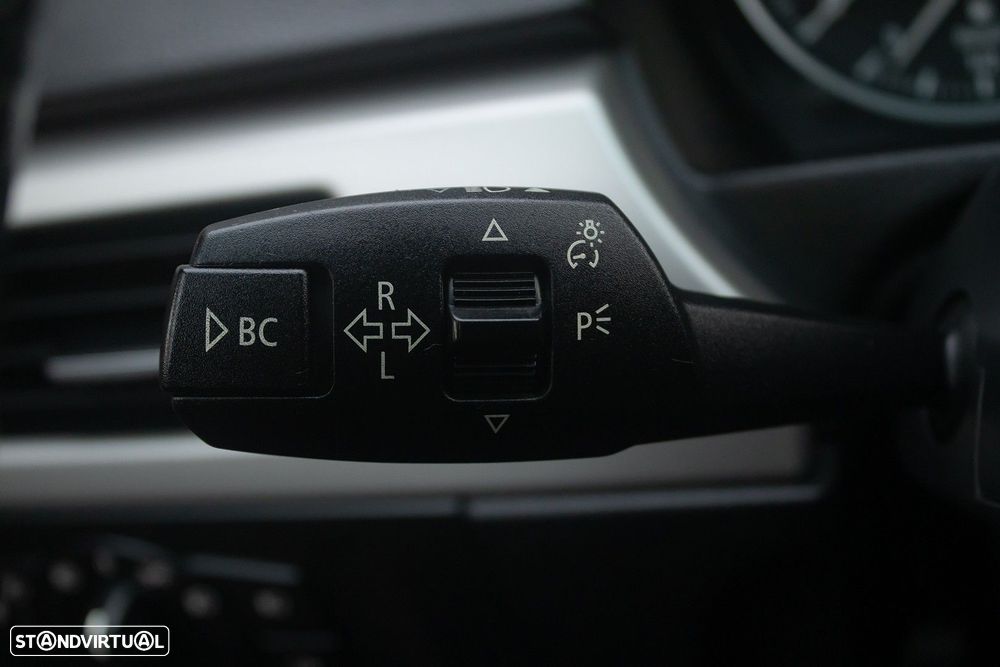 BMW 318 d Touring - 14