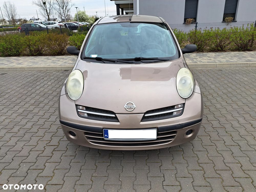 Nissan Micra - 1