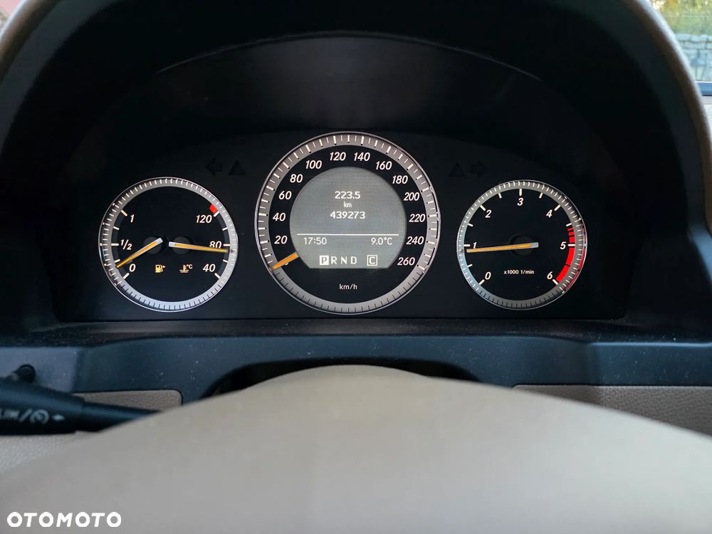 Mercedes-Benz Klasa C 220 CDI DPF Automatik Elegance - 10