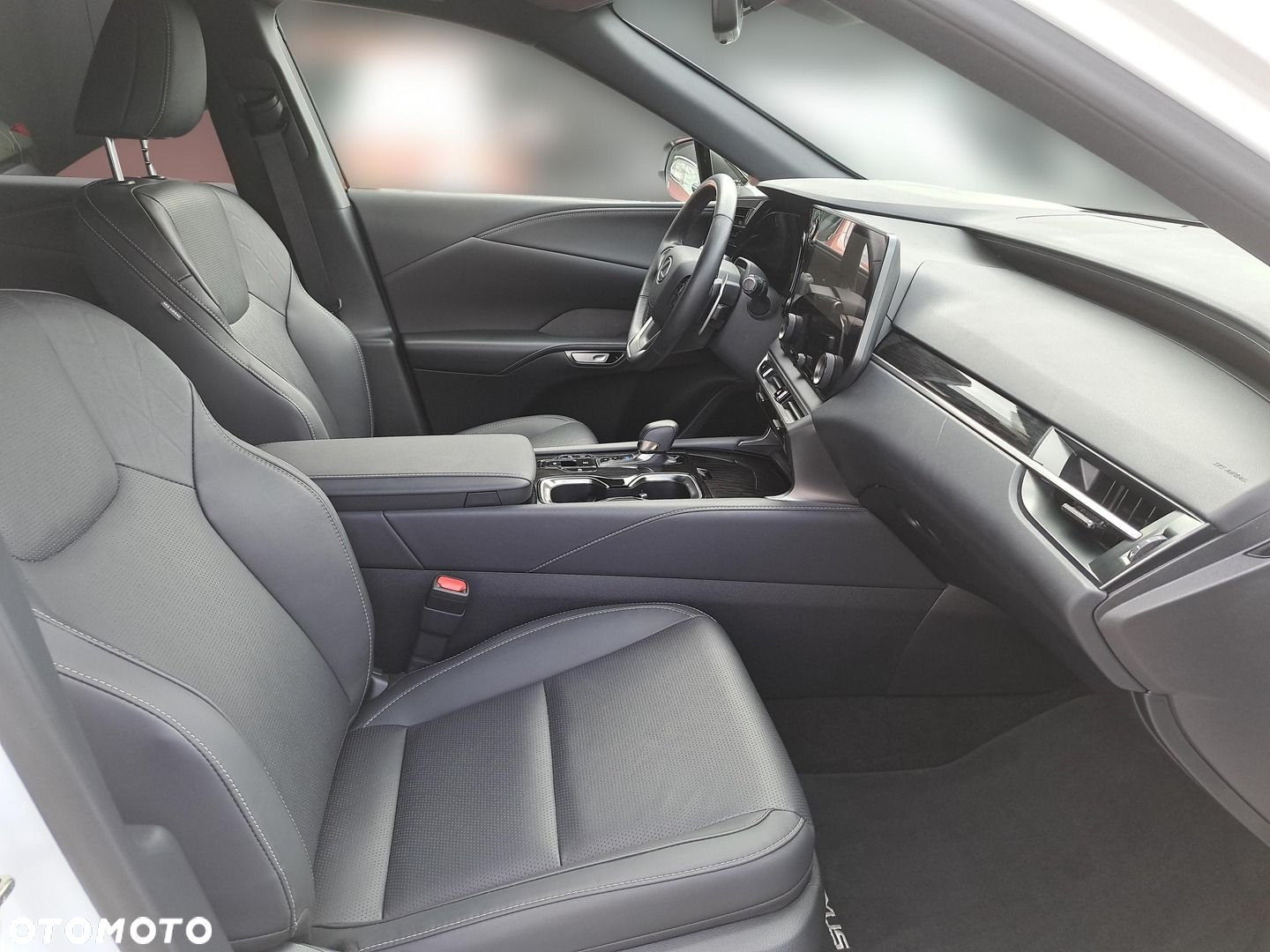 Lexus RX 350h F Sport Design - 13