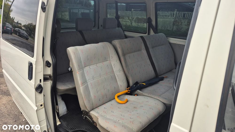 Volkswagen Transporter - 11