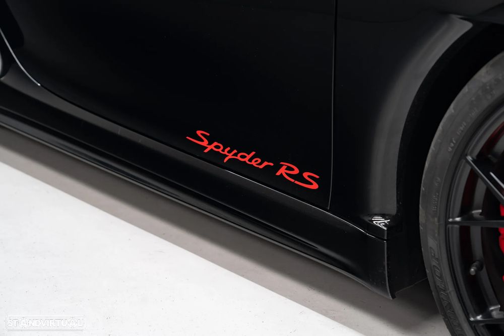 Porsche 718 Spyder RS - 11