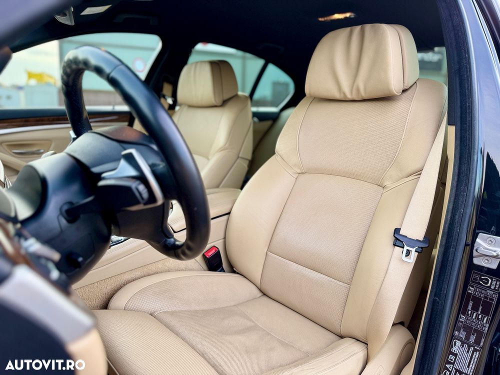 BMW Seria 5 530d xDrive - 11