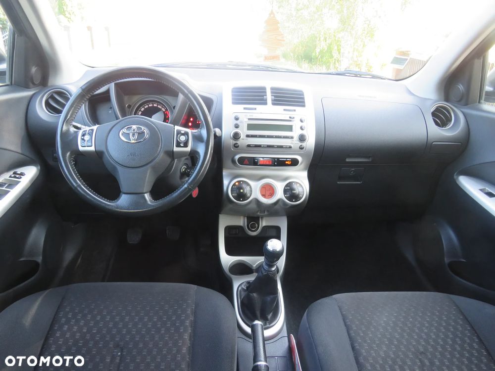 Toyota Urban Cruiser 1.4 D-4D 4x2 Town - 8