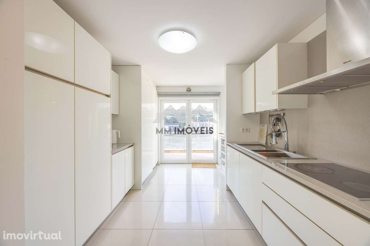 Apartamento T3 | Luxo | Vista Rio | Lordelo Ouro | Terraço | 3 Lugares - Grande imagem: 5/27