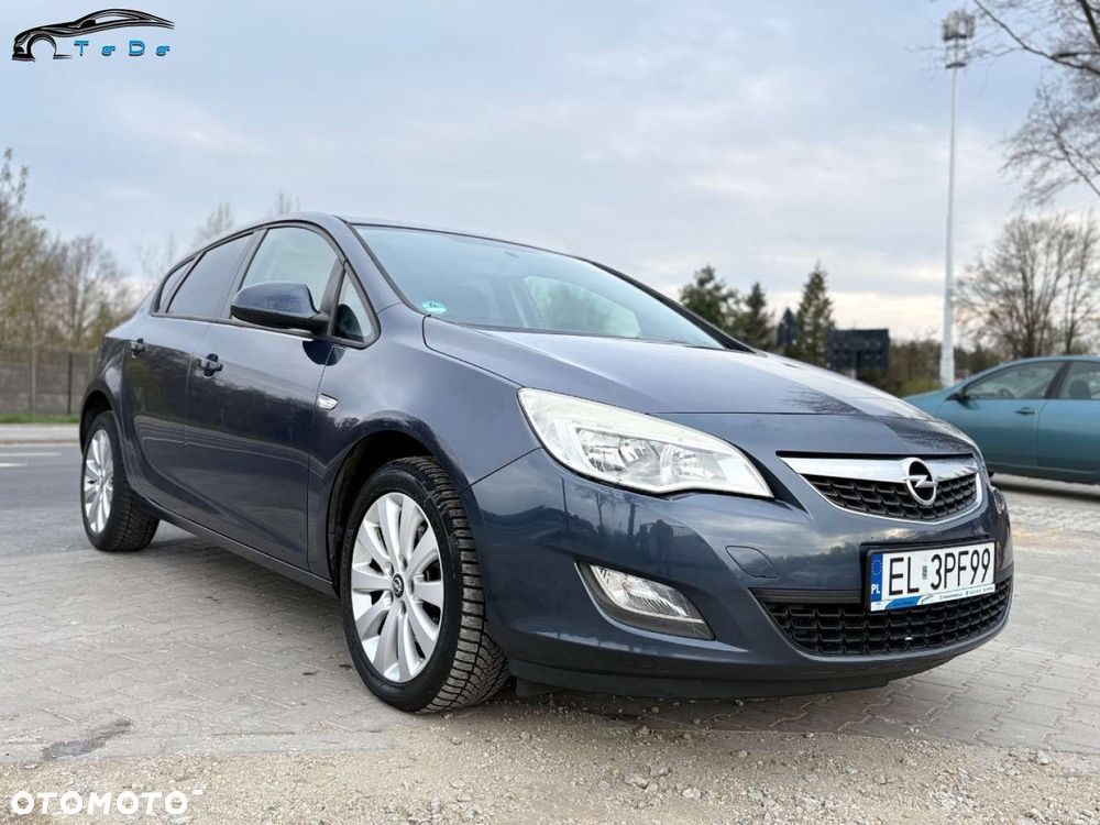Opel Astra 2.0 CDTI Cosmo - 7