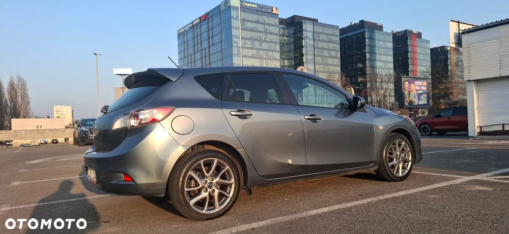 Mazda 3 1.6 Navi + - 9