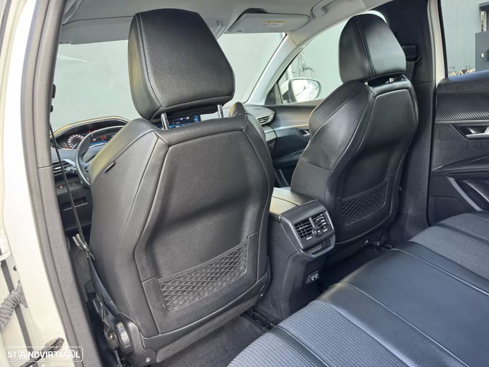 Peugeot 3008 1.2 PureTech Allure Pack - 40